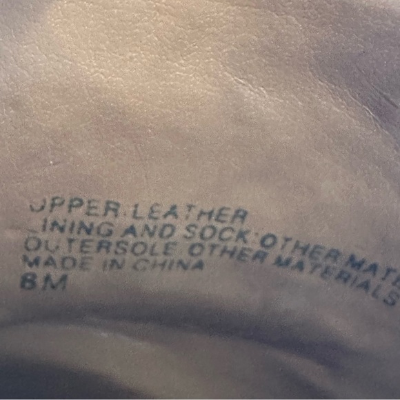 Banana Republic Women’s Black & Brown Leather Heeled Booties Size 8M GUC - Picture 6 of 11